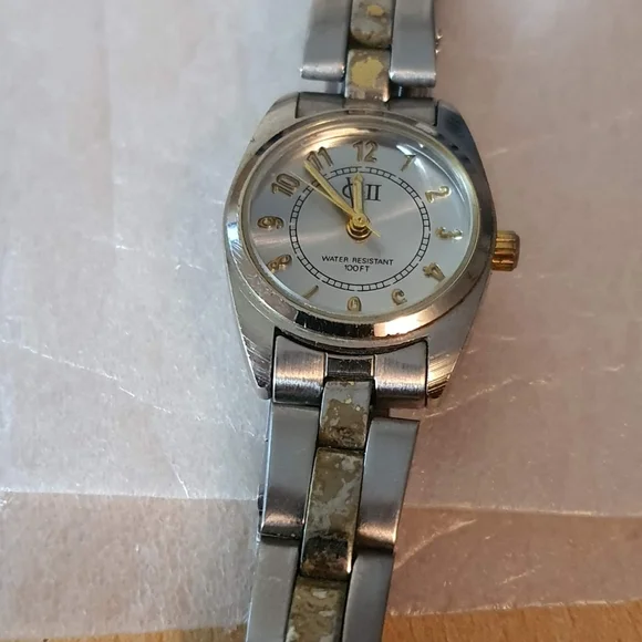 VGII | Accessories | 20 Vg Ii Silver Goldtone Womens Watch  display picture 3